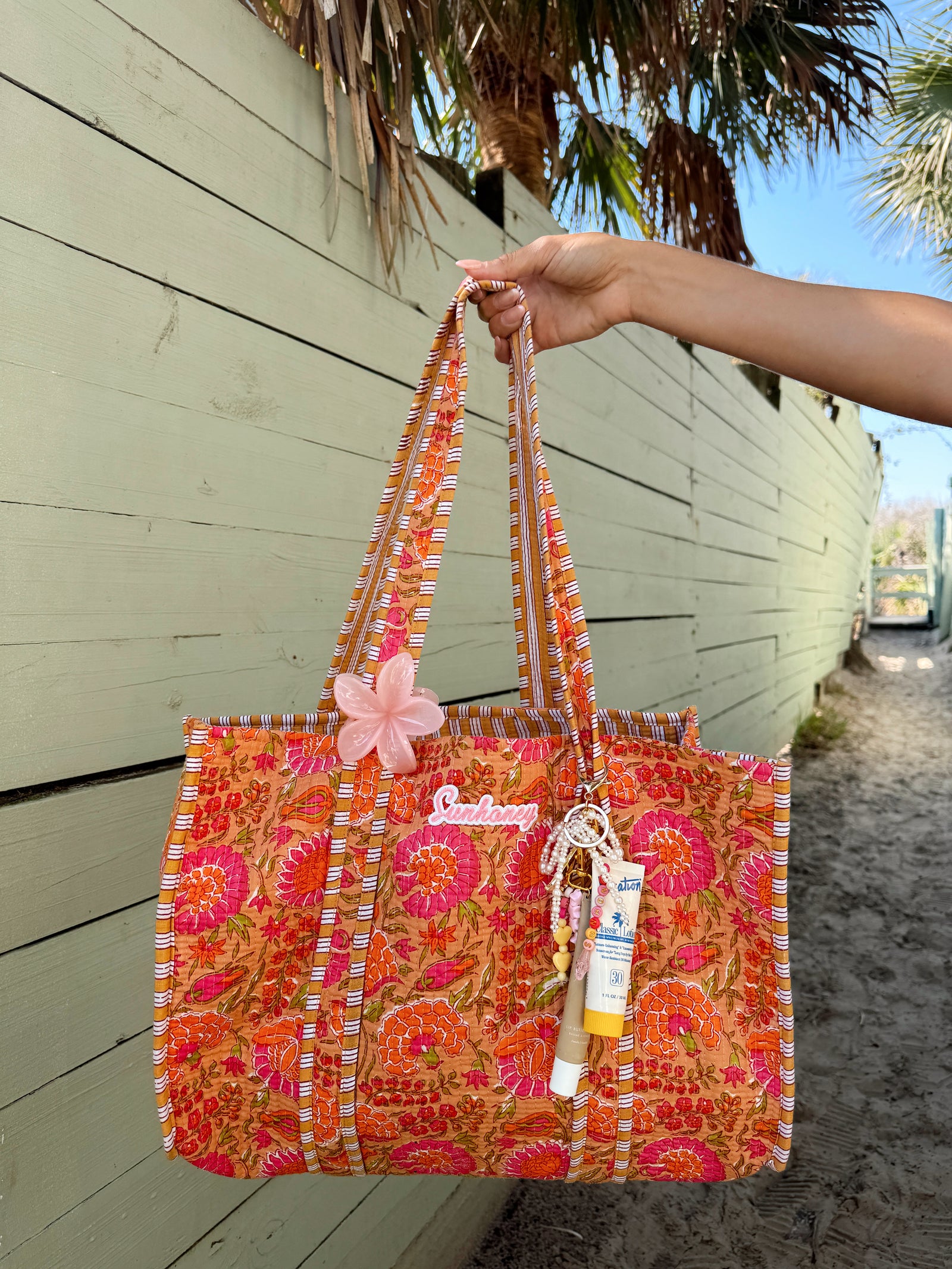US Customized Quilted ボディー バッグ Amazon.com: Custom Embroidered Quilted Tote Bag – Monogrammed